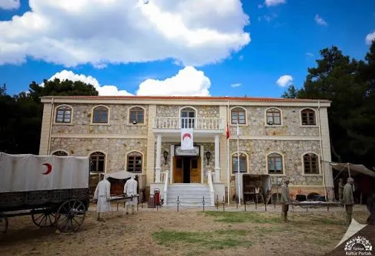 BİR DESTANIN İZİNDE ŞEHİTLERİMİZİN HUZURUNDA:  ÇANAKKALE ŞEHİTLİK TURU