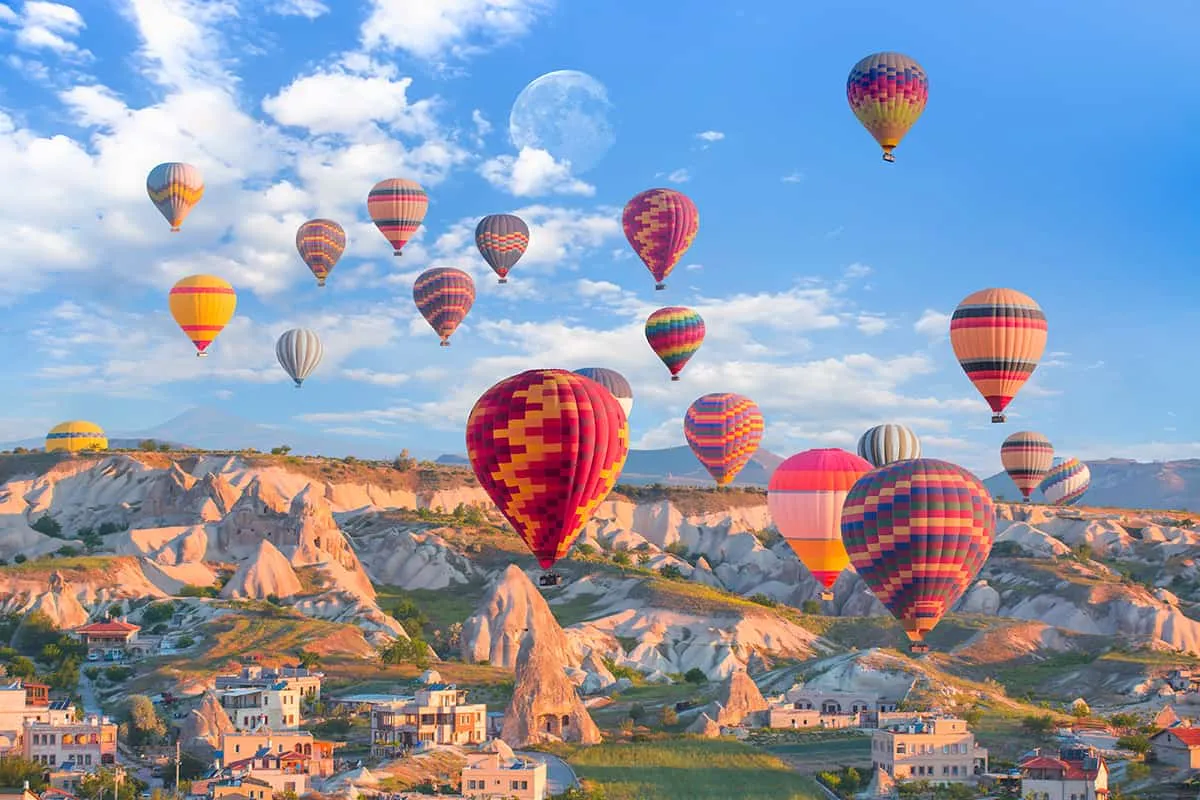 YERYÜZÜNDE TARİH GÖKYÜZÜNDE BALON SEYRİ: KAPADOKYA TURU